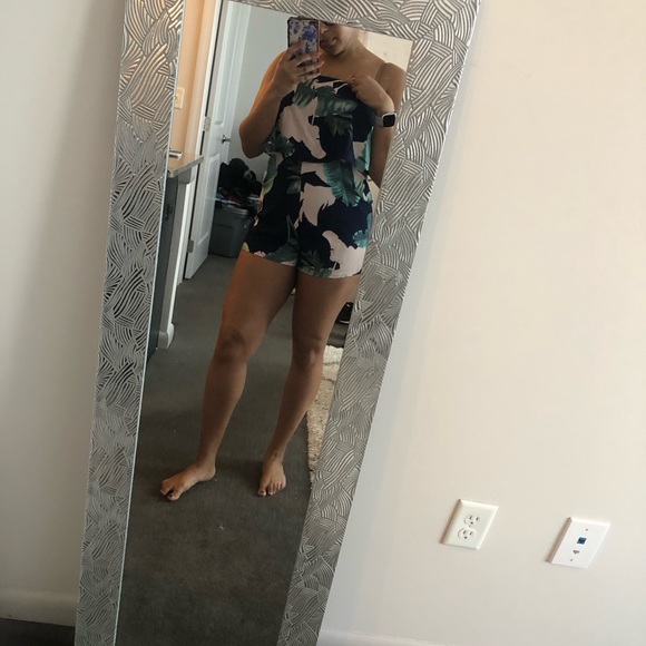Romper - Picture 2 of 4